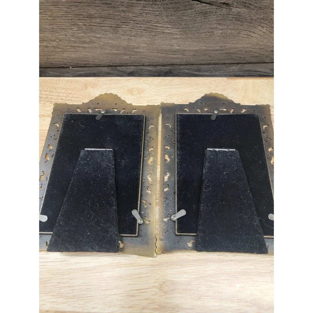 2 Beautiful Vintage Ornate Victorian Style Brass Picture Frames Black Felt Backs